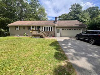 26 Donnelly Cross Rd, Spencer, MA 01562