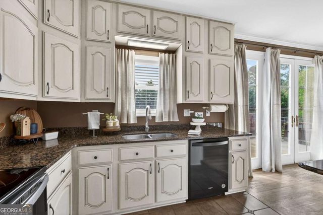 367 Big Pond Road, Taylorsville, GA 30178