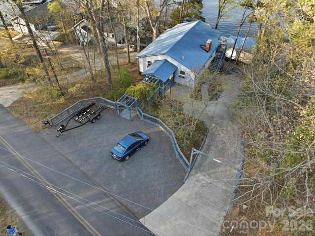 547 Lake Shore Drive, Norwood, NC 28128