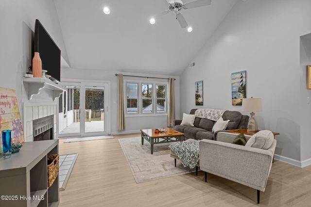 121 Guthrie Drive, Newport, NC 28570