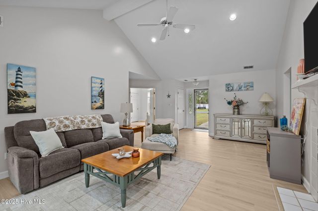 121 Guthrie Drive, Newport, NC 28570