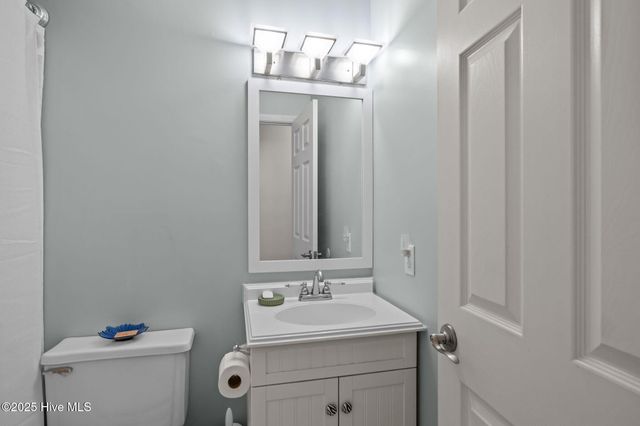 121 Guthrie Drive, Newport, NC 28570