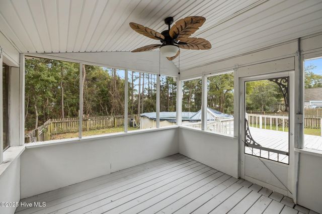 121 Guthrie Drive, Newport, NC 28570