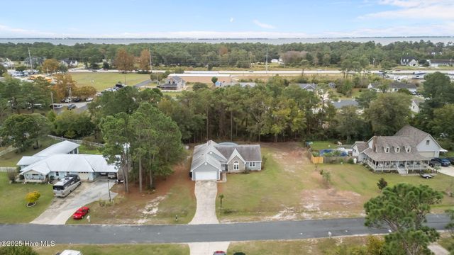 121 Guthrie Drive, Newport, NC 28570