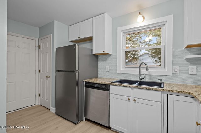 121 Guthrie Drive, Newport, NC 28570