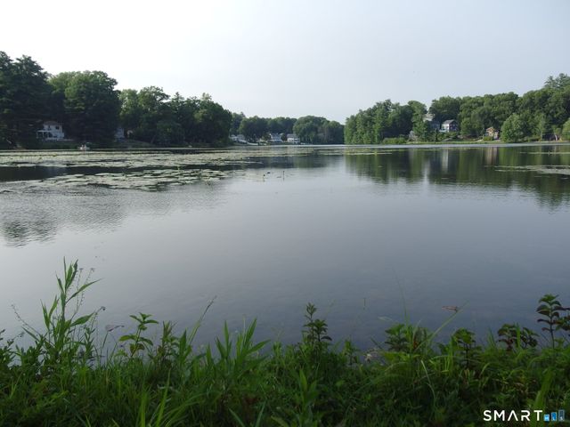 12 Silver Drive, Burlington, CT 06013