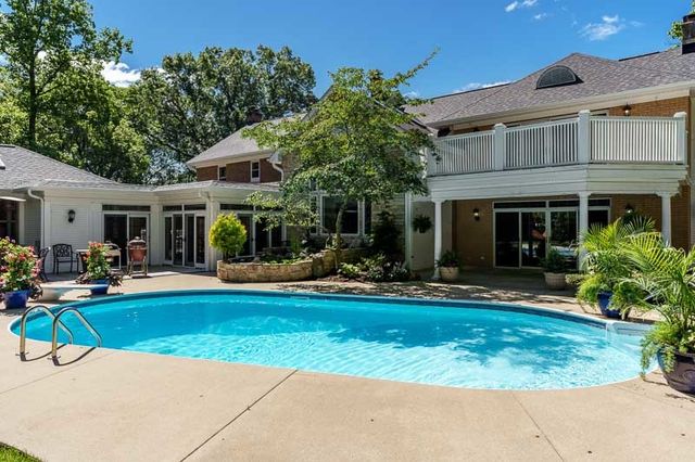 2716 Spring Creek Road, Rockford, IL 61107