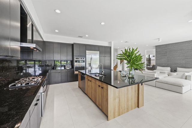 17070 Rainbow Falls Trail, Boca Raton, FL 33496