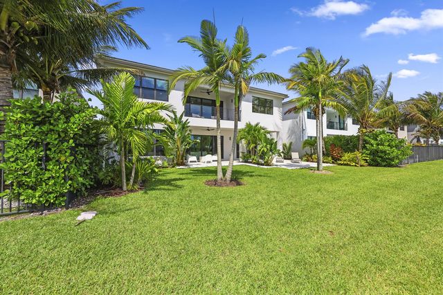 17070 Rainbow Falls Trail, Boca Raton, FL 33496