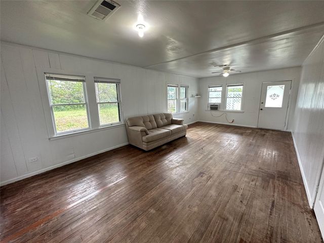 3715 Fm 1765, La Marque, TX 77568