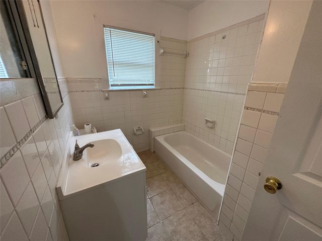 3715 Fm 1765, La Marque, TX 77568