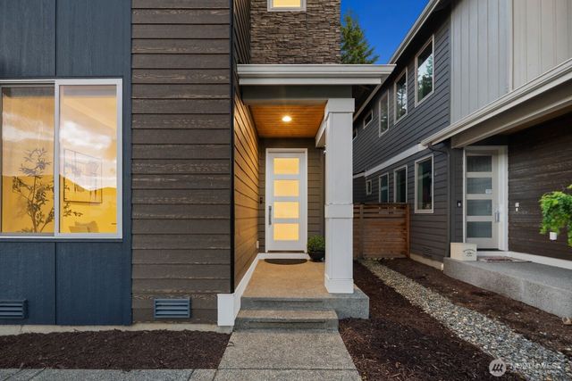 13427 Edmunds Parkway E, Bonney Lake, WA 98391