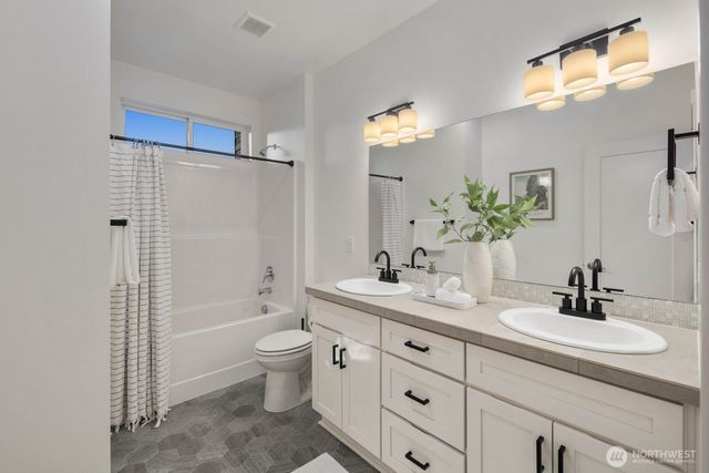 13427 Edmunds Parkway E, Bonney Lake, WA 98391