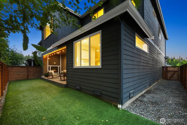 13427 Edmunds Parkway E, Bonney Lake, WA 98391