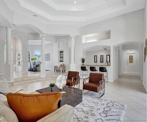 2501 Poinciana Dr, Weston, FL 33327
