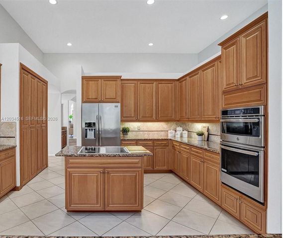2501 Poinciana Dr, Weston, FL 33327