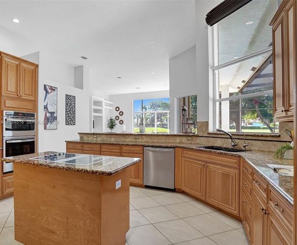 2501 Poinciana Dr, Weston, FL 33327