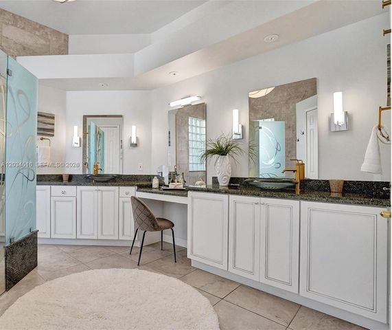 2501 Poinciana Dr, Weston, FL 33327
