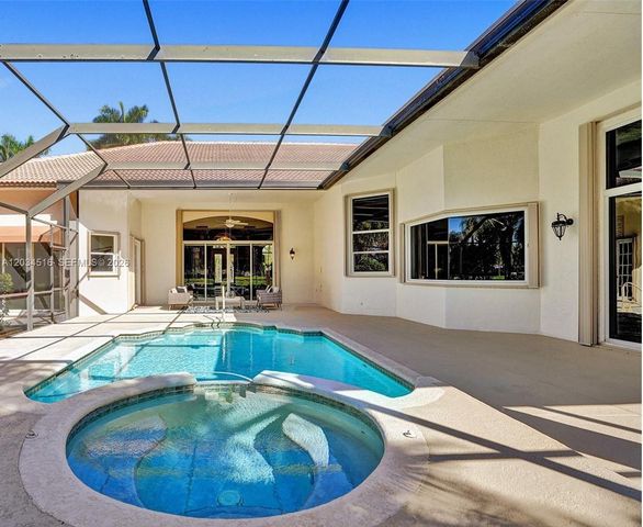 2501 Poinciana Dr, Weston, FL 33327