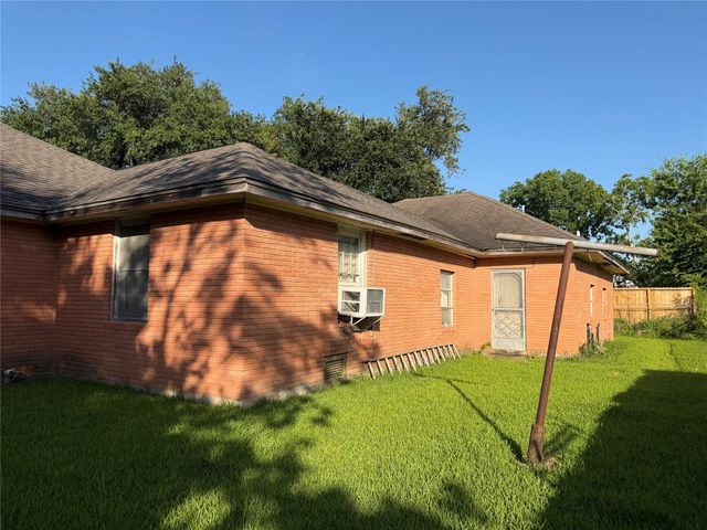 4537 Teton Street, Houston, TX 77051