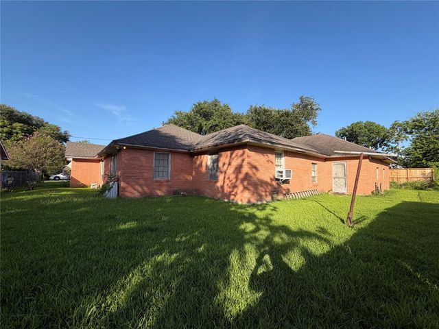 4537 Teton Street, Houston, TX 77051