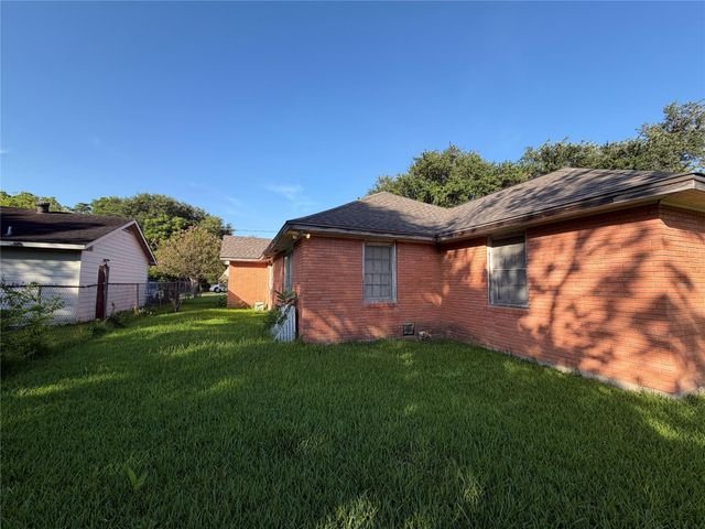 4537 Teton Street, Houston, TX 77051