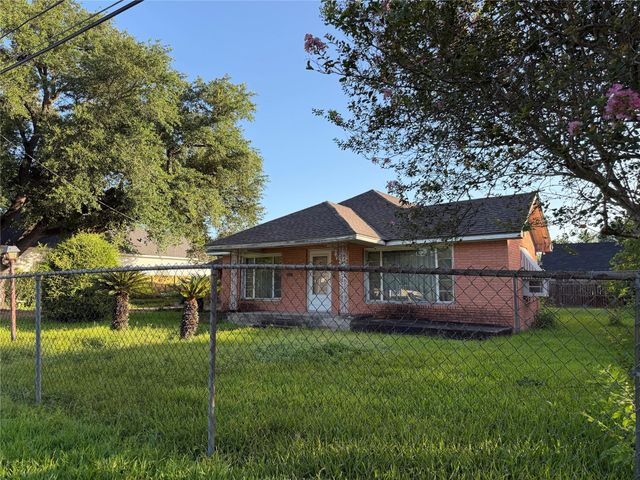 4537 Teton Street, Houston, TX 77051