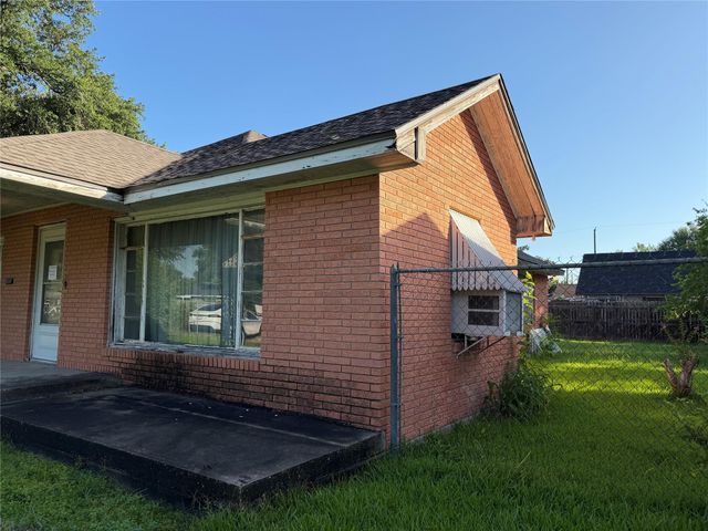 4537 Teton Street, Houston, TX 77051
