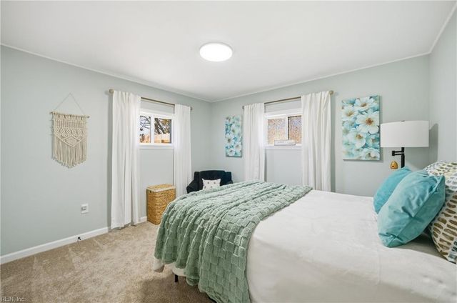 1821 S Lakeland DR, Norfolk, VA 23518