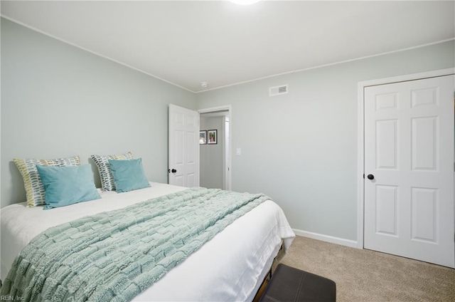 1821 S Lakeland DR, Norfolk, VA 23518