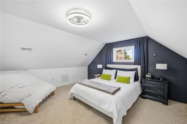 1821 S Lakeland DR, Norfolk, VA 23518