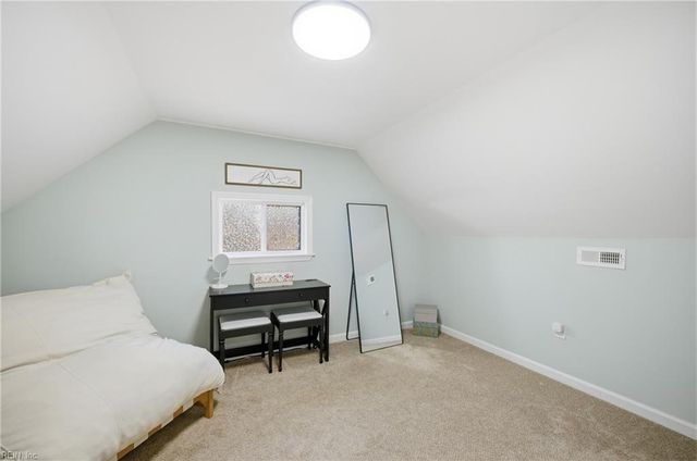 1821 S Lakeland DR, Norfolk, VA 23518