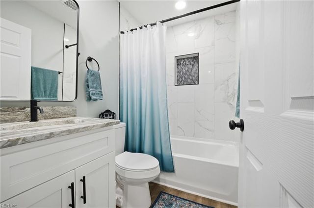 1821 S Lakeland DR, Norfolk, VA 23518