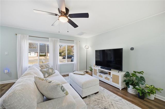 1821 S Lakeland DR, Norfolk, VA 23518