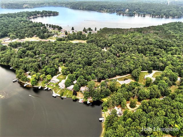 6306 E Carrigan Court, Croton Twp, MI 49337