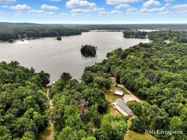 6306 E Carrigan Court, Croton Twp, MI 49337