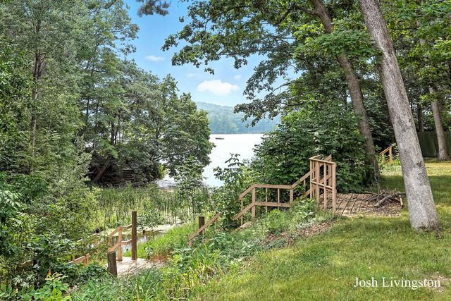 6306 E Carrigan Court, Croton Twp, MI 49337