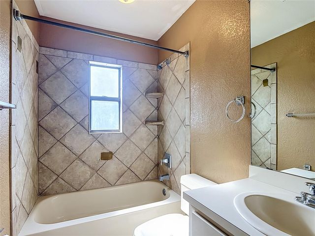2108 JONATHAN LANE, Winter Haven, FL 33884