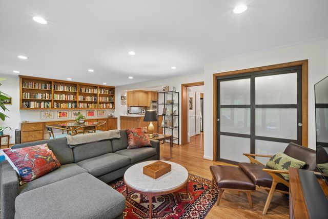 739 Marion Avenue, Highland Park, IL 60035