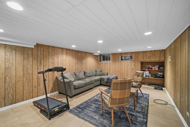 739 Marion Avenue, Highland Park, IL 60035