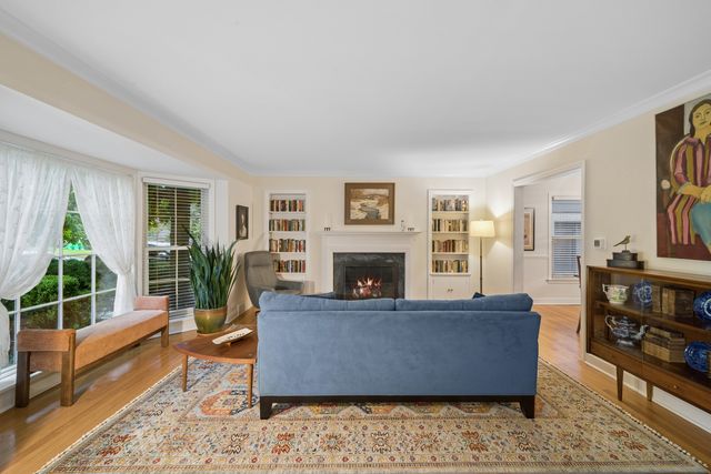 739 Marion Avenue, Highland Park, IL 60035