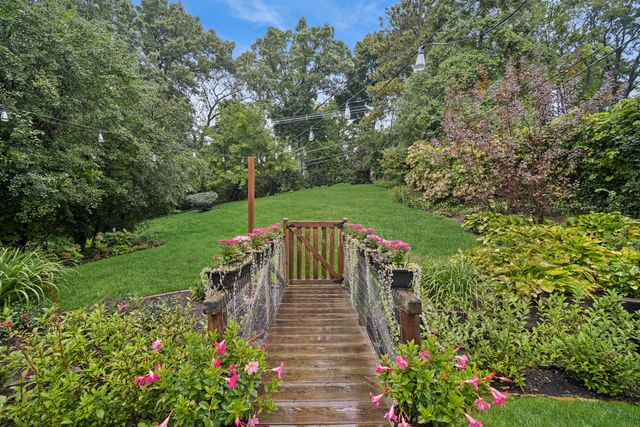739 Marion Avenue, Highland Park, IL 60035