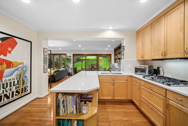 739 Marion Avenue, Highland Park, IL 60035