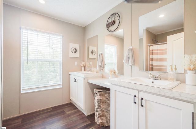 340 Cedar Falls Road, Fountain Inn, SC 29644