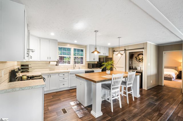 340 Cedar Falls Road, Fountain Inn, SC 29644