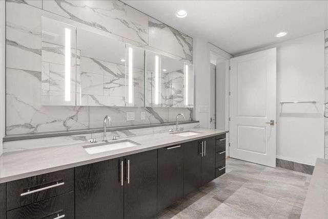 2207 Bancroft Street 906, Houston, TX 77027