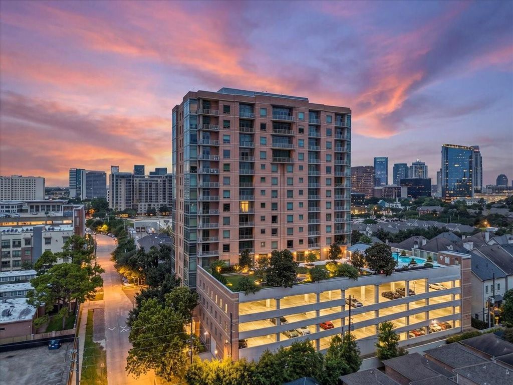 2207 Bancroft Street 906, Houston, TX 77027