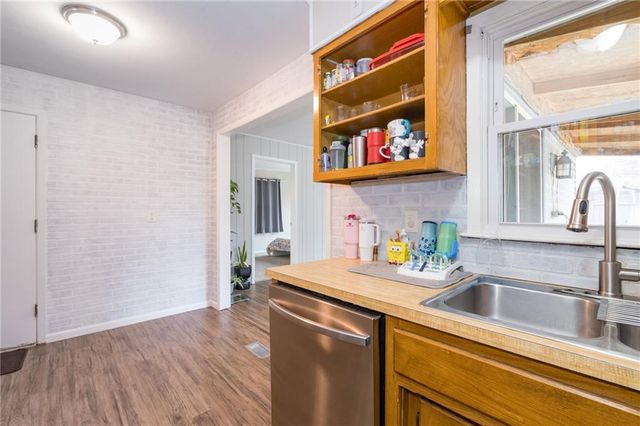 17304 E Bundschu Road, Independence, MO 64056