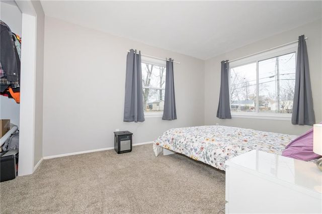 17304 E Bundschu Road, Independence, MO 64056