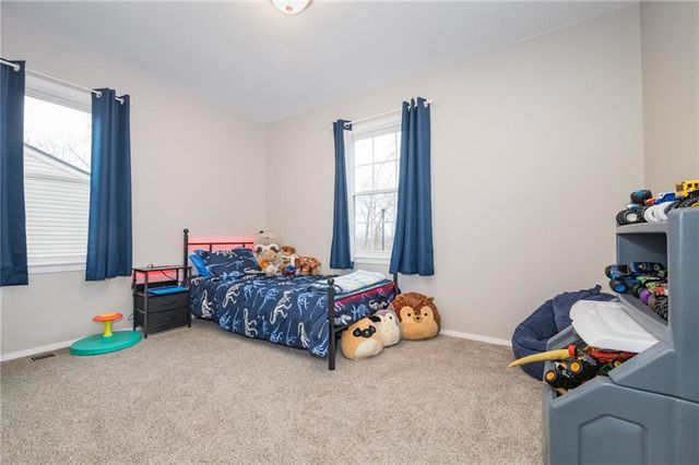 17304 E Bundschu Road, Independence, MO 64056